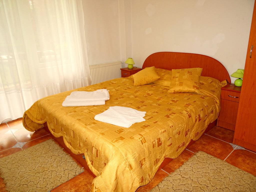 نيبتون Club Topaz Apartments الغرفة الصورة