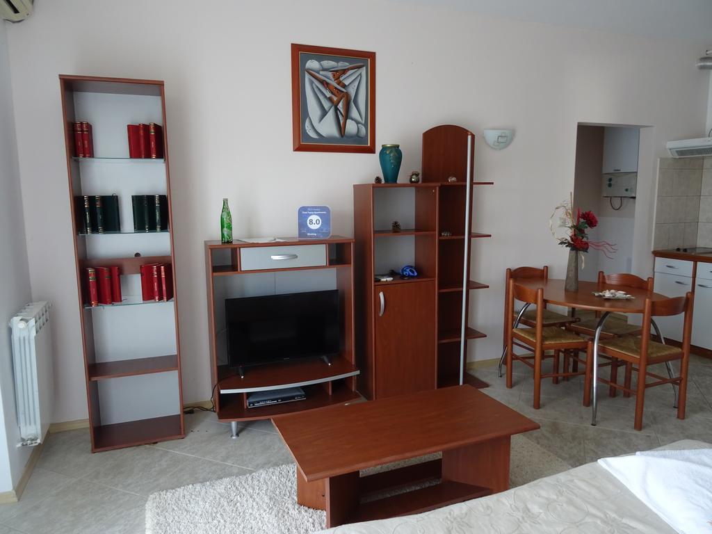 نيبتون Club Topaz Apartments المظهر الخارجي الصورة
