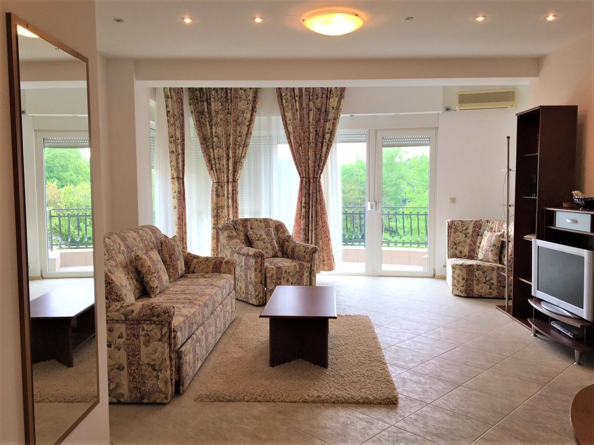 نيبتون Club Topaz Apartments المظهر الخارجي الصورة